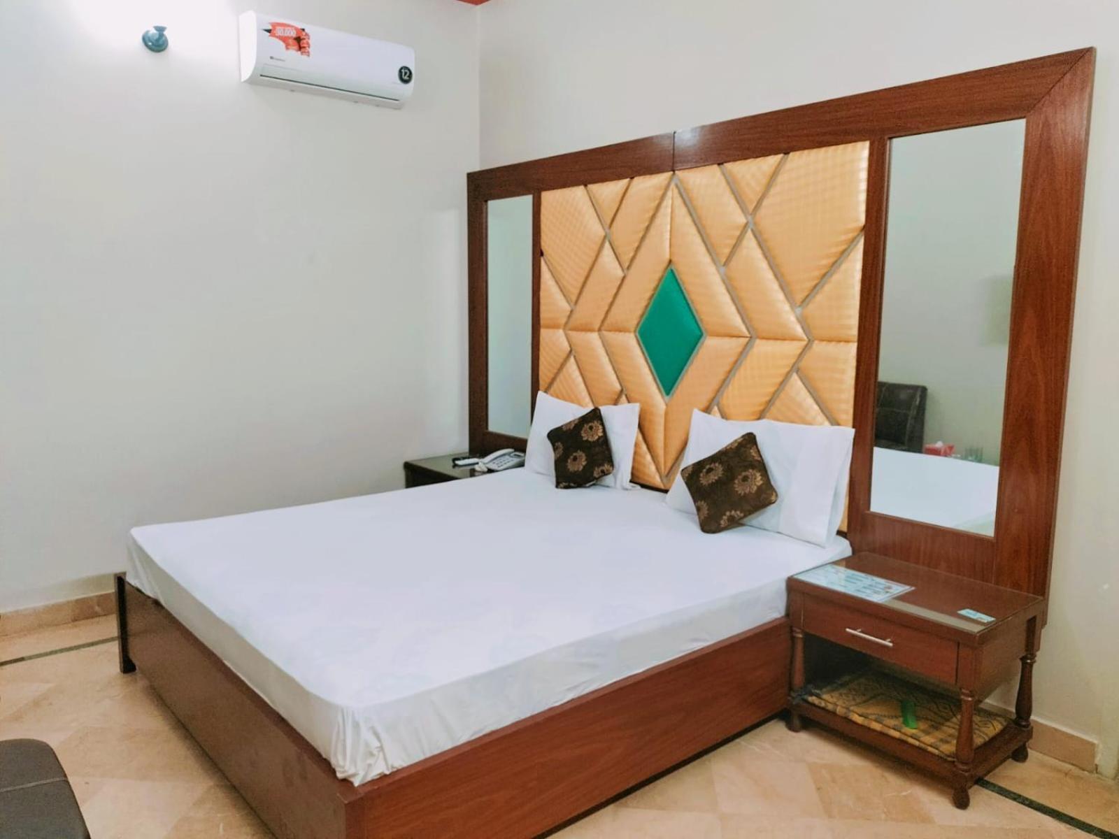 Subhan Palace Guest House Карачи Экстерьер фото