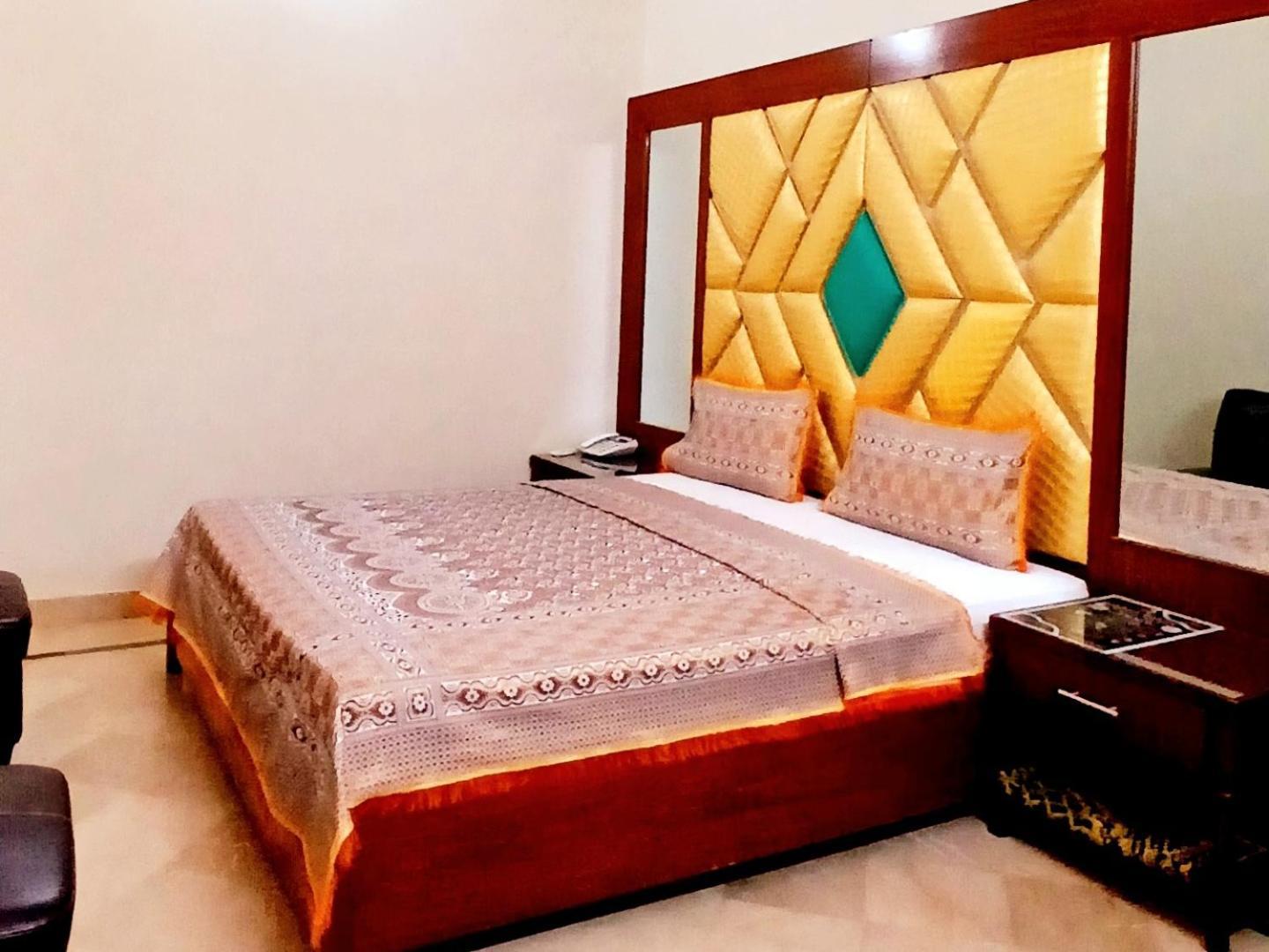 Subhan Palace Guest House Карачи Экстерьер фото